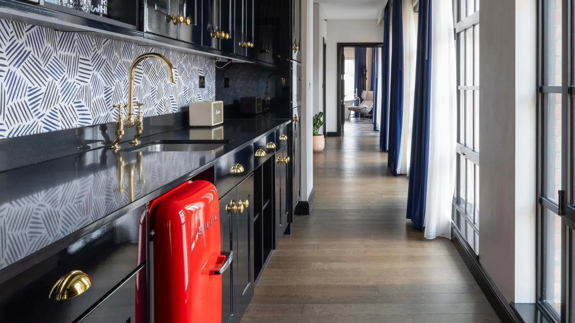 Virgin Hotels London - Shoreditch 5*,